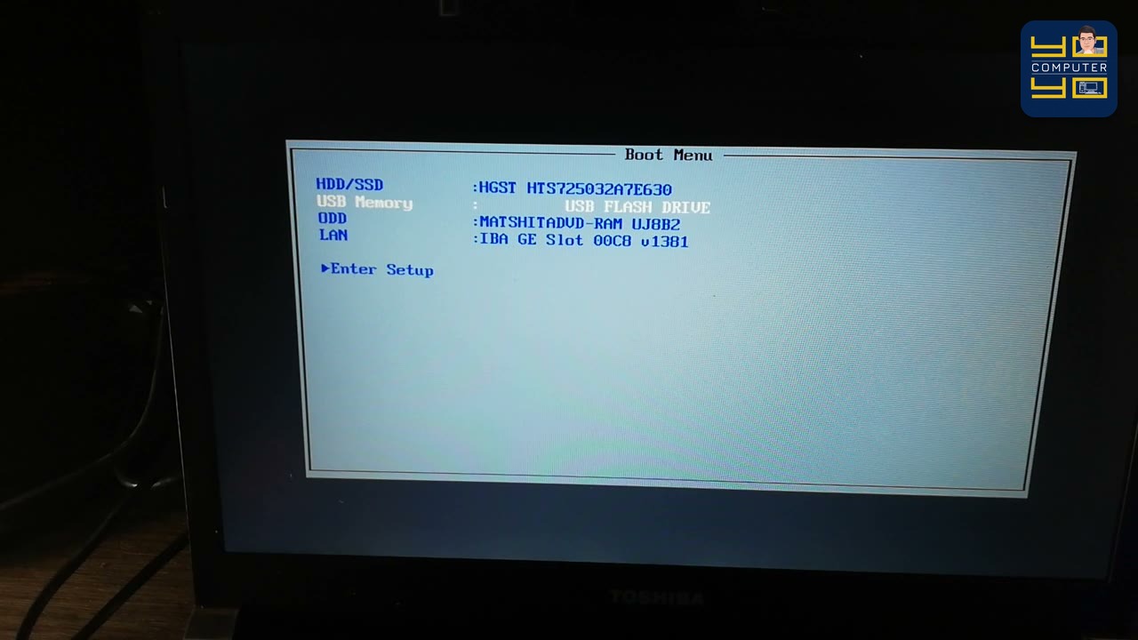 หน้าจอ Boot Menu แสดงรายการ USB Memory : USB FLASH DRIVE พร้อมให้เลือกบูต