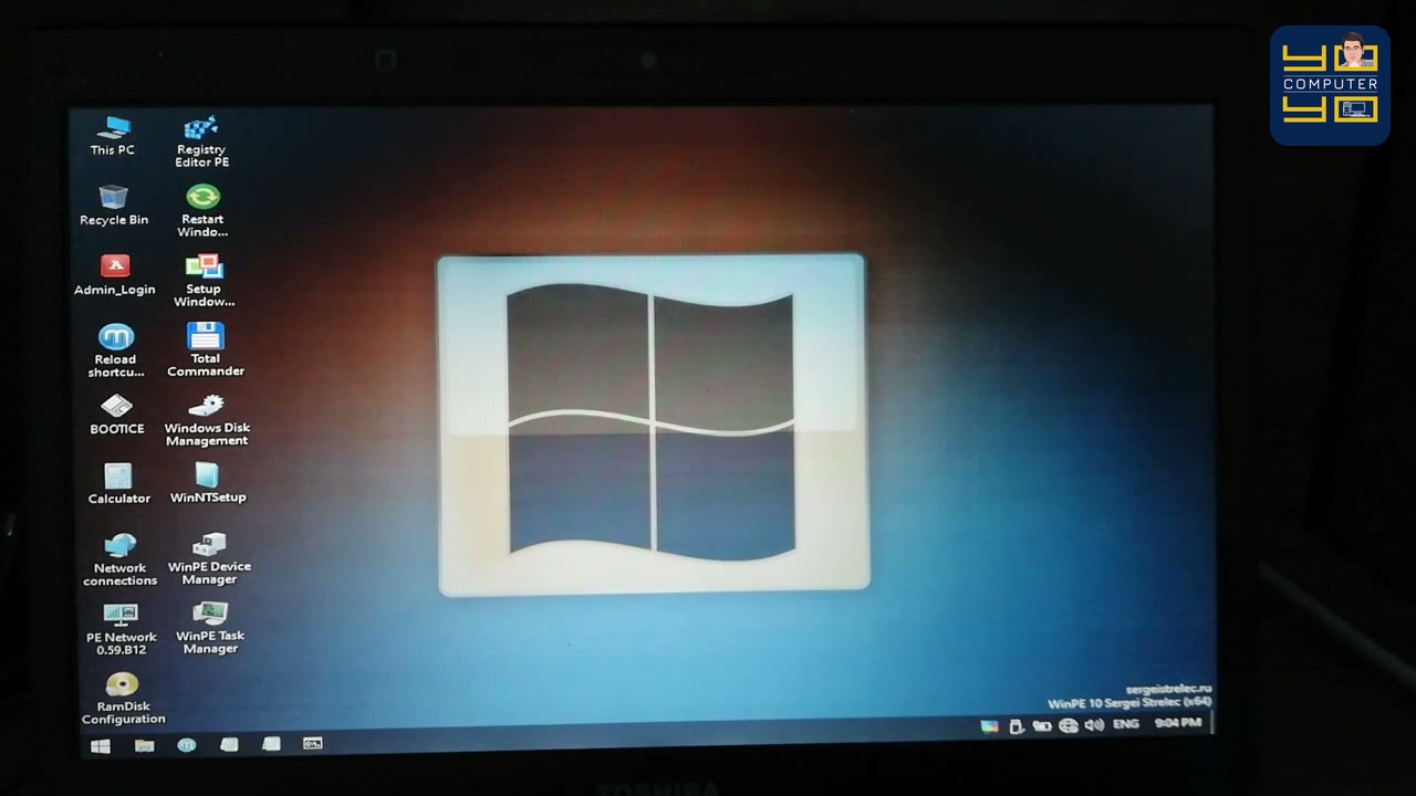 เข้าสู่หน้าเดสก์ท็อป WinPE สำเร็จ สามารถเปิด This PC กู้ข้อมูลหรือรันโปรแกรมซ่อมดิสก์ได้ทันที