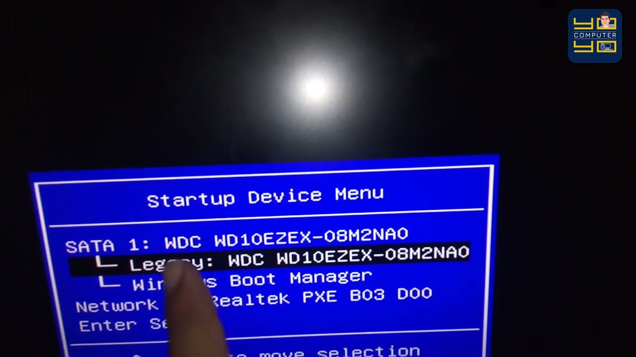 ผลคือ เมนูบูตเห็นฮาร์ดดิสก์ WDC WD10EZEX ขนาด 1 เทราไบต์ทันที เครื่องผ่านโลโก้ Lenovo และเข้า Windows 10 ได้…