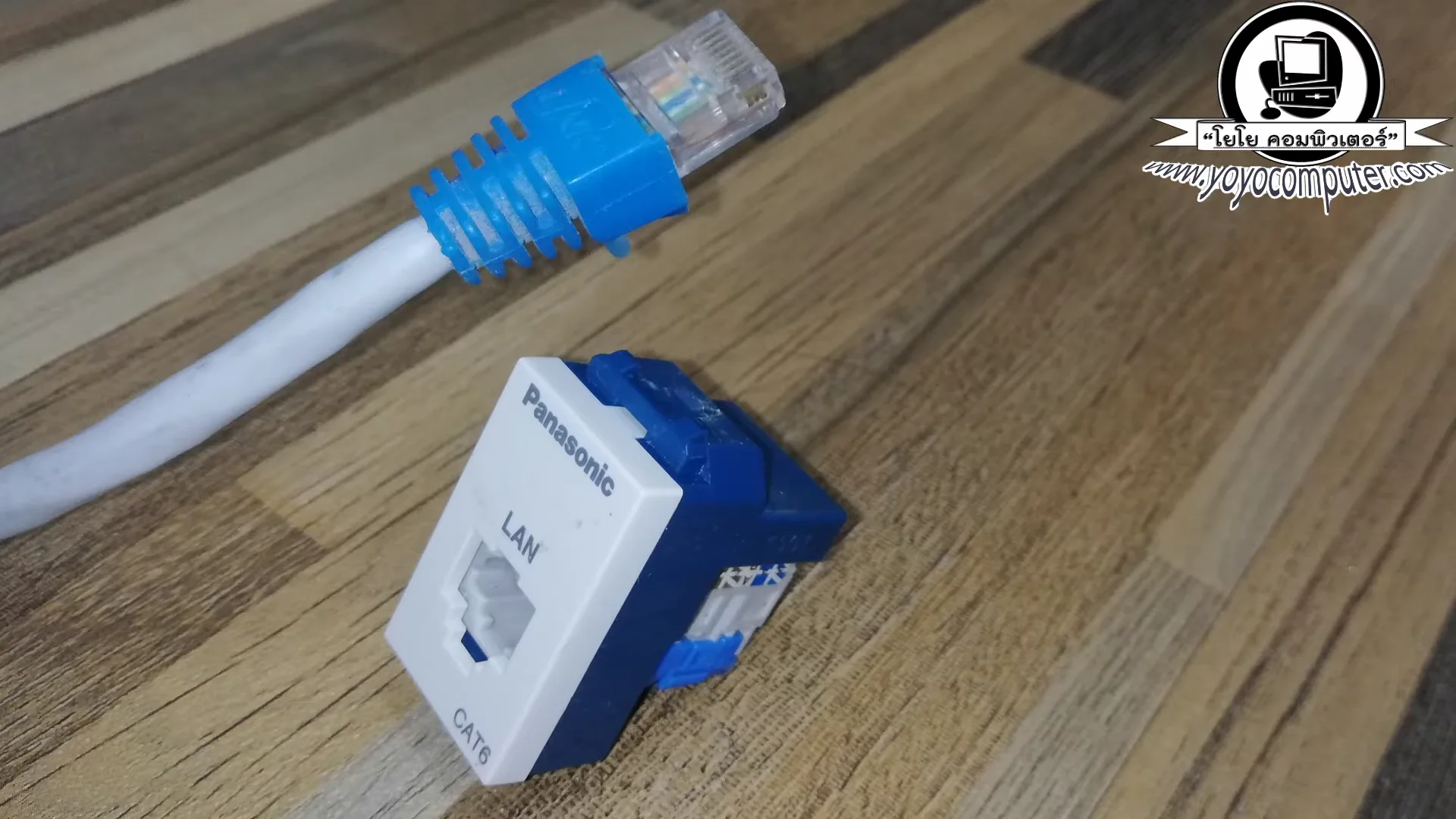 ฝ่ายสายอีกฝั่งนึงครับก็จะเอามาเข้ากับ สายตัวนี้เดี๋ยวเข้ายังไงติดตามต่อนะครับ...